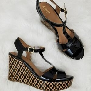 Clarks Artisan Black and Tan Wedge Sandals